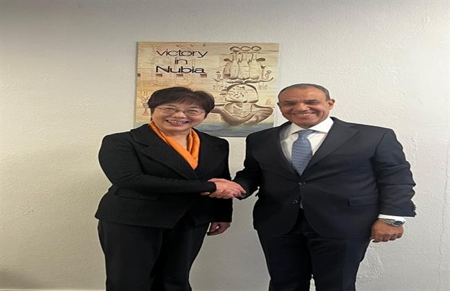 وزير الخارجية يلتقي مندوبة الصين باليونسكو لدعم ترشيح العناني بالمنظمة