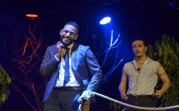 مهرجان المهن التمثيلية| بتصويت الجمهور.. محمد قنديل أفضل ممثل في عرض «المهنة سارق»