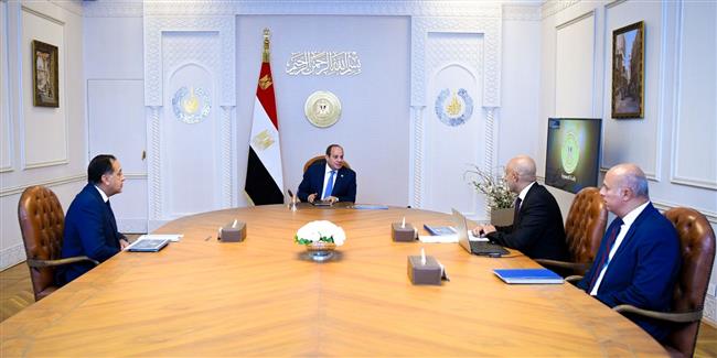 نسبة الحضور غير مسبوقة.. الرئيس السيسي يتابع سير العملية التعليمية تزامنًا مع انطلاق العام الدراسي 