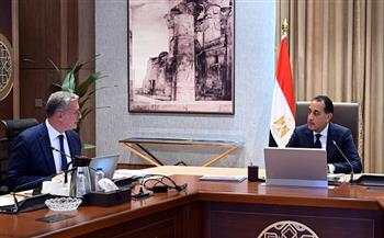 رئيس الوزراء يستعرض مع وزير البترول والثروة المعدنية عددًا من ملفات العمل