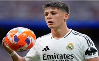 الدوري الإنجليزي.. أرسنال ونيوكاسل يدرسان التعاقد مع لاعب ريال مدريد 