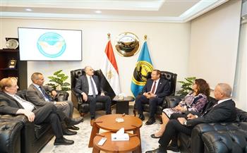 وفد برلماني لبناني ومنظمة الصحة العالمية يزوران "الرقابة الصحية" للاطلاع على تجربة مصر في الإصلاح