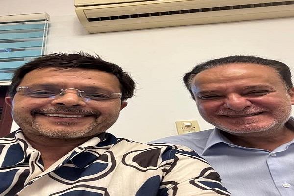 محمد هنيدي يغير اسم مسلسله الجديد لـ "قنديل"