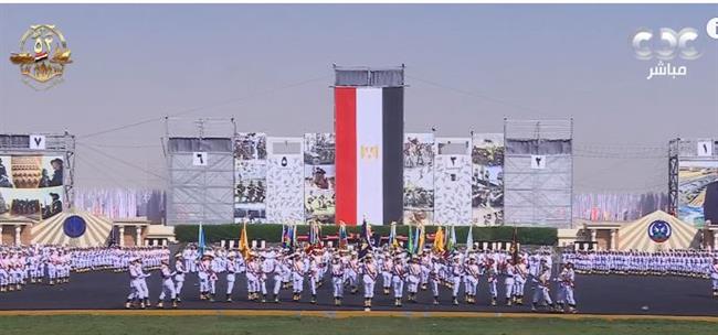 الخريجون الجدد يؤدون حلف اليمين أمام الرئيس السيسي.. (فيديو)