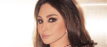 إليسا تنهئ هيفاء وهبي على ألبومها الجديد