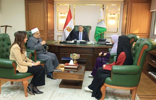 محافظ الجيزة يكرم أوائل الثانوية الأزهرية على مستوى الجمهورية من أبناء المحافظة 