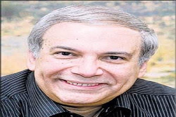 المخرج عادل حسان ينعى عمرو دوارة: «رمز الإخلاص والفن المصري»