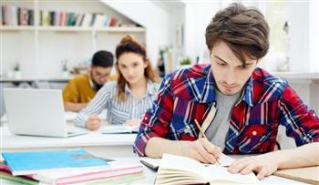 للطالبات.. استراتيجيات ذكية تضمن تفوقك في الامتحانات الجامعية دون عناء