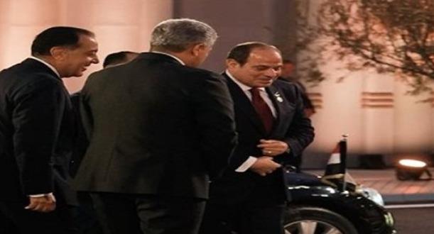 الرئيس السيسي يصل إلى المتحف المصري الكبير 