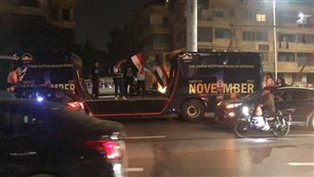 محافظة الجيزة تطلق حافلات تجوب الشوارع احتفالاً بافتتاح المتحف المصري الكبير 