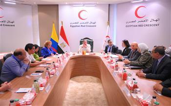رئيس كولومبيا يزور الهلال الأحمر المصري.. ويشيد بجهود تقديم المساعدات للفلسطينيين