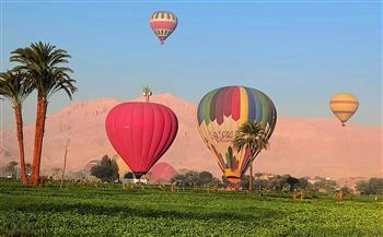 محافظة الأقصر: 1830 سائحًا يحلقون بالبالونات احتفالًا بالمتحف الكبير  