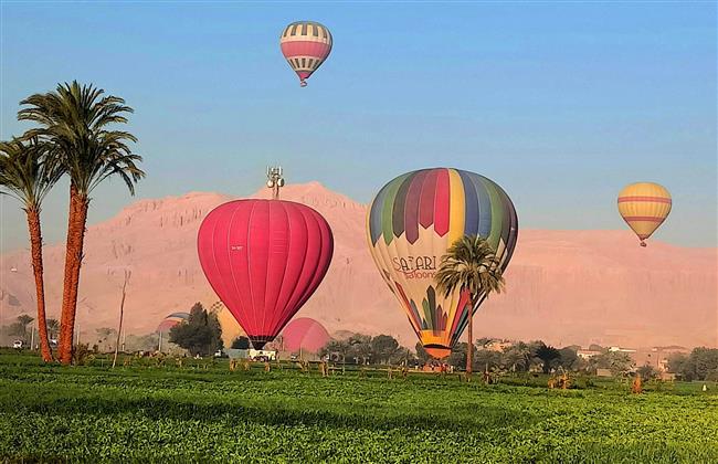 محافظة الأقصر: 1830 سائحًا يحلقون بالبالونات احتفالًا بالمتحف الكبير  