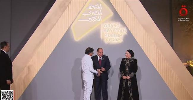 الرئيس السيسي يستقبل نظيره الكولومبي خلال افتتاح المتحف الكبير