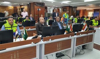 غرفة عمليات الجيزة تتابع من داخل مركز السيطرة للطوارئ فعاليات افتتاح المتحف الكبير   
