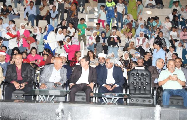 السكرتير العام لمحافظة البحر الأحمر يشهد احتفالية افتتاح المتحف الكبير بمسرح النصر   