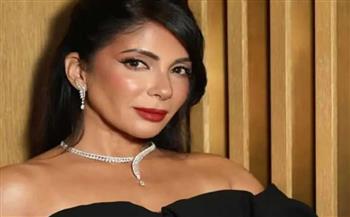 منى زكي تفتح قلبها وتتحدث عن حياتها.. ماذا قالت؟ 