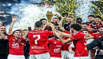 بعثة الأهلي تصل إلى القاهرة بعد التتويج بالسوبر المصري