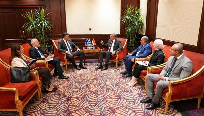 مباحثات مصرية يونانية لتعظيم تصدير الغاز إلى أوروبا واستغلال الممرات الإقليمية  