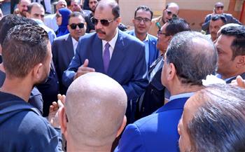 محافظ سوهاج يتفقد انتظام عملية التصويت في اليوم الأول من انتخابات مجلس النواب