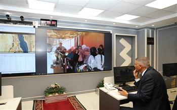 محافظ أسوان يتابع سير العملية الانتخابية لمجلس النواب بلجان الاقتراع بالمراكز والمدن