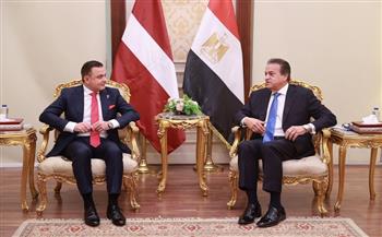 وزير الصحة يبحث مع نظيره اللاتفي تعزيز التعاون في مجالات الرعاية الصحية المتنوعة