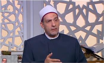 هل من حقنا التدخل في حياة المشاهير وتحليل تصرفاتهم؟.. أمين الفتوى يجيب