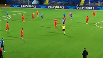 بنوبة قلبية.. وفاة مدرب كرة قدم أثناء مباراة في الدوي الصربي