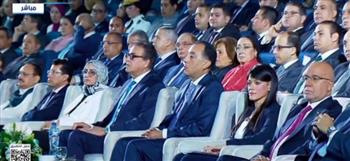 مدبولي يشاهد الفيلم الافتتاحي للمؤتمر العالمي للسكان والصحة والتنمية البشرية بعنوان «عالم جديد»