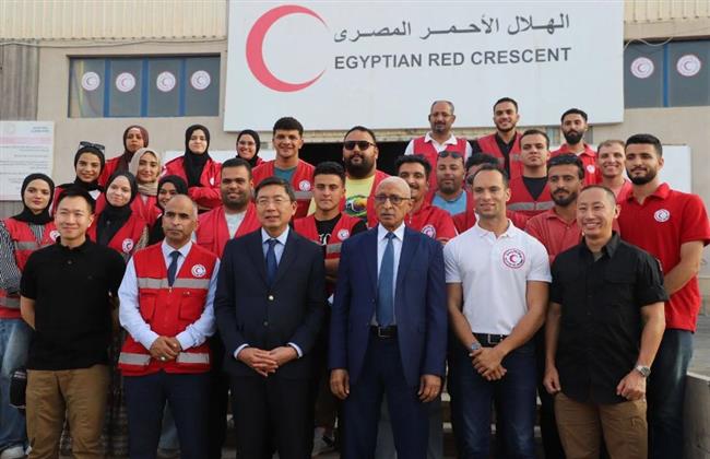 تفاصيل زيارة السفير السنغافوري لمعبر رفح من الجانب المصري