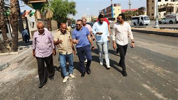 محافظ أسوان يوجه بمتابعة معدلات تنفيذ أعمال التطوير الجارية بطريق السادات