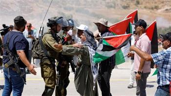 إعلام فلسطيني: إصابة شاب بالرصاص خلال هجوم للمستوطنين على بلدة في رام الله بالضفة الغربية المحتلة