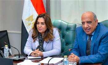 وزيرا الكهرباء والبيئة يبحثان التعاون في استخراج الخامات الأرضية والعناصر النادرة