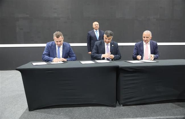 توقيع عقد إدارة وتشغيل شبكة القطار الكهربائي السريع بين "الأنفاق" و"دويتشه بان" و"السويدي إليكتريك"