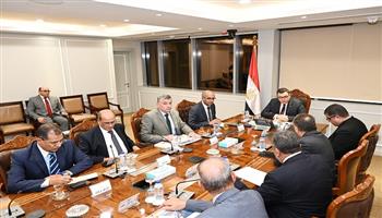 وزير الإسكان يجتمع مع المقاولون العرب لمتابعة مشروعات مبادرة "حياة كريمة"    