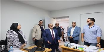 رئيس القابضة للمياه يتفقد الإدارات والقطاعات المختلفة بالشركة ويحث العاملين على التميز