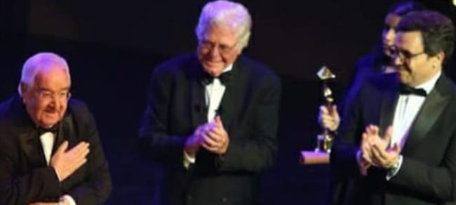 روعة التنظيم في افتتاح القاهرة السينمائي ..و المخرج محمد عبد العزيز  ينصح شباب السينمائيين 