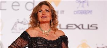 يسرا تتألق بالأسود في حفل افتتاح  القاهرة السينمائي