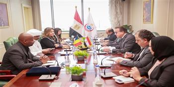 وزير الصحة يبحث مع نظيره التشادي تعزيز التعاون الصحي بين البلدين  