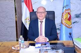 رئيس جامعة سوهاج يفتتح معامل جديدة بكلية التمريض بتكلفة 5 ملايين جنيه 