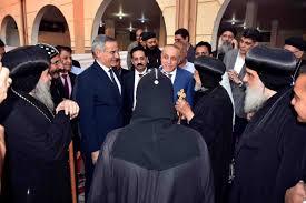 محافظ الأقصر والقيادات الأمنية يزورون دير مارجرجس بالرزيقات لتقديم التهنئة للإخوة الأقباط