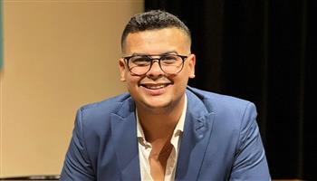 محمد عصمت يقدم تجربة مسرحية جديدة في مهرجان المسرح العربي