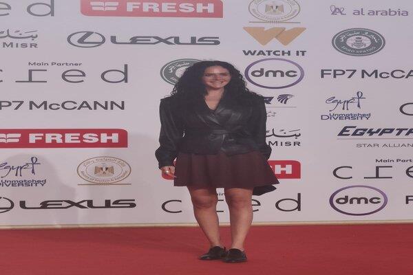 ركين سعد تتألق على السجادة الحمراء في ثالث أيام مهرجان القاهرة السينمائي الدولي  