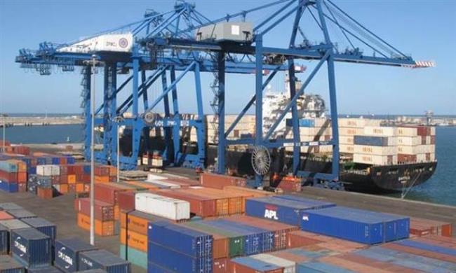 تداول 27 سفينة للحاويات والبضائع بميناء دمياط