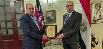 استقبال حافل بالسفارة المصرية بكينيا لفرقة" اناكوندا " المسرحية    