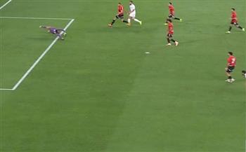 أوزبكستان يضيف الهدف الثاني في مرمى المنتخب المصري