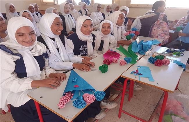 ضمن أنشطتها بقرى حياة كريمة.. الثقافة تختتم القافلة الثانية بقرية "بنجر 23" في مطروح 