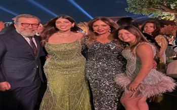 ليلى علوي تتألق في حفل زفاف ابنة عمرو عرفة: أحر التهاني لعروستنا الجميلة ملوكة