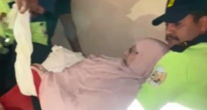 الأجهزة الأمنية بالقاهرة تستجيب لاستغاثة مواطنة مريضة وتنقلها للمستشفى