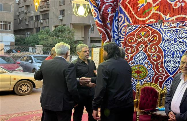 بمشاركة نجوم الرياضة.. معتمد جمال يشارك في عزاء محمد صبري